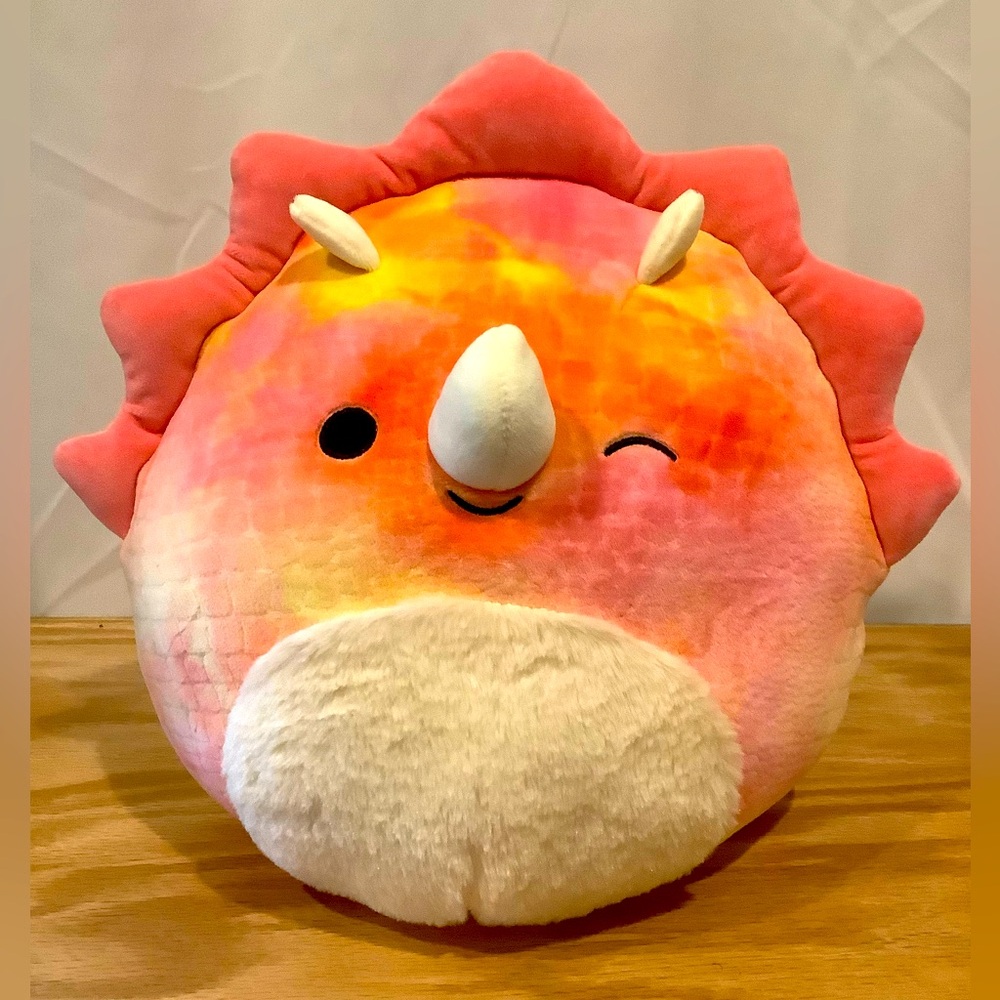 Triceratops squishmellow